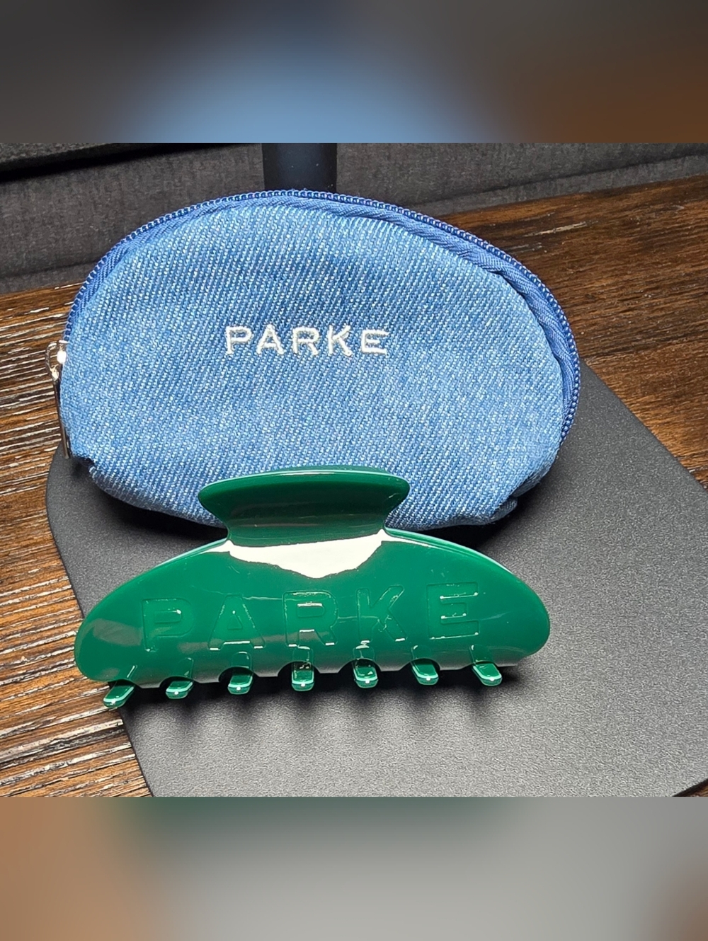 Rare New Parke claw clip in Forest Green 💙*SOLD OUT EVERYWHERE*💙 PARKE